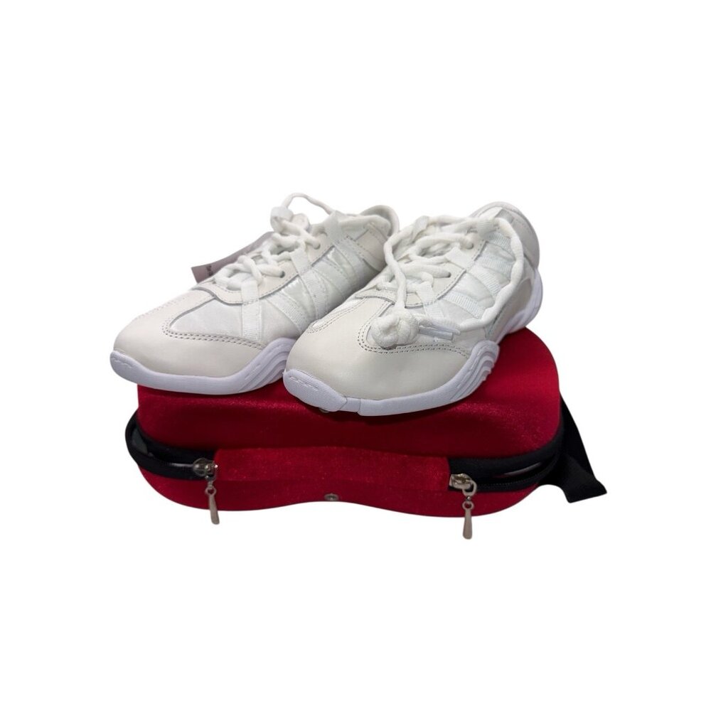 Nfinity Evolution White SZ 6 Adult Cheer Shoe NWT in Box NF-1003-0000-11-060